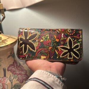Sakroots wallet munti-color